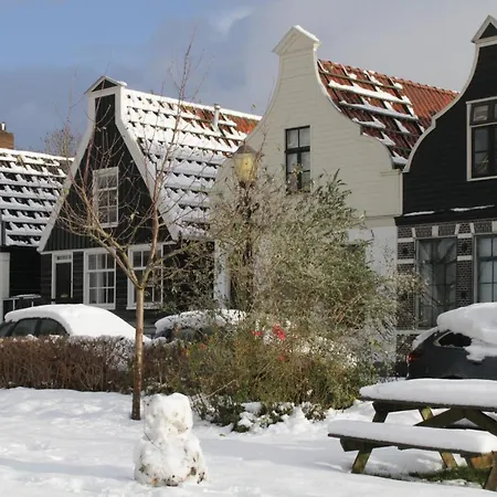 1891 Bed & Breakfast 2*