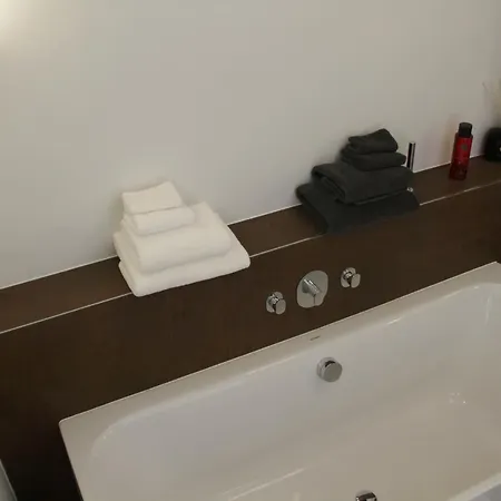 1891 Bed & Breakfast 2*